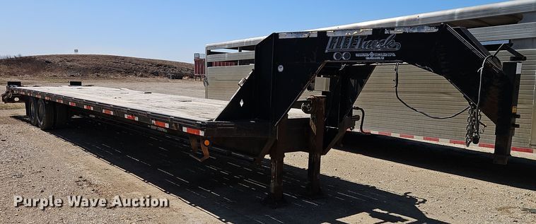image for item DT7642 2004 Diamond C Trailers Fleetreck equipment trailer