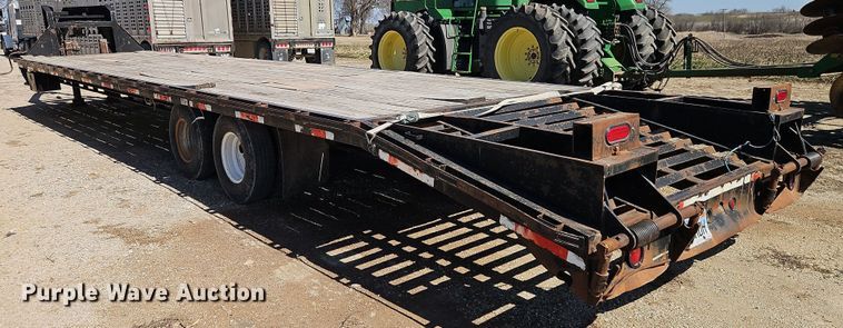 image for item DT7642 2004 Diamond C Trailers Fleetreck equipment trailer