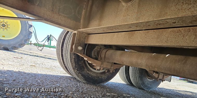 image for item DT7642 2004 Diamond C Trailers Fleetreck equipment trailer