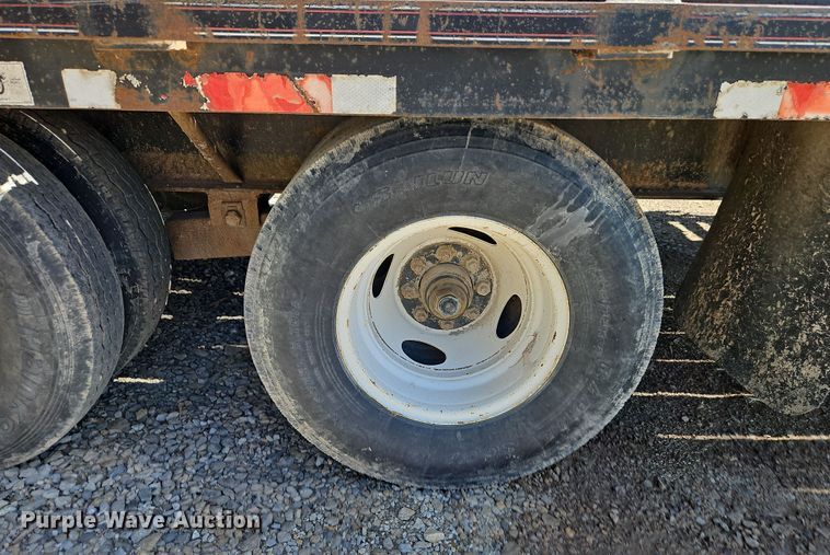 image for item DT7642 2004 Diamond C Trailers Fleetreck equipment trailer