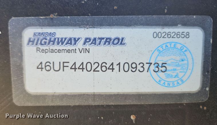 image for item DT7642 2004 Diamond C Trailers Fleetreck equipment trailer