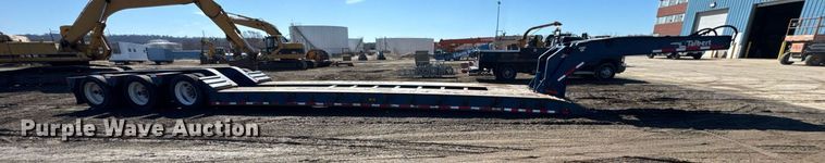 image for item DU3326 2003 Talbert T(4)DW-55-HPG-1-T1 lowboy equipment trailer