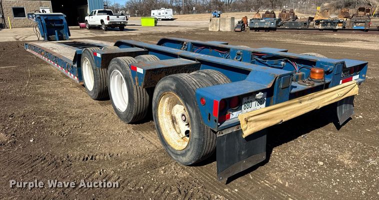 image for item DU3326 2003 Talbert T(4)DW-55-HPG-1-T1 lowboy equipment trailer