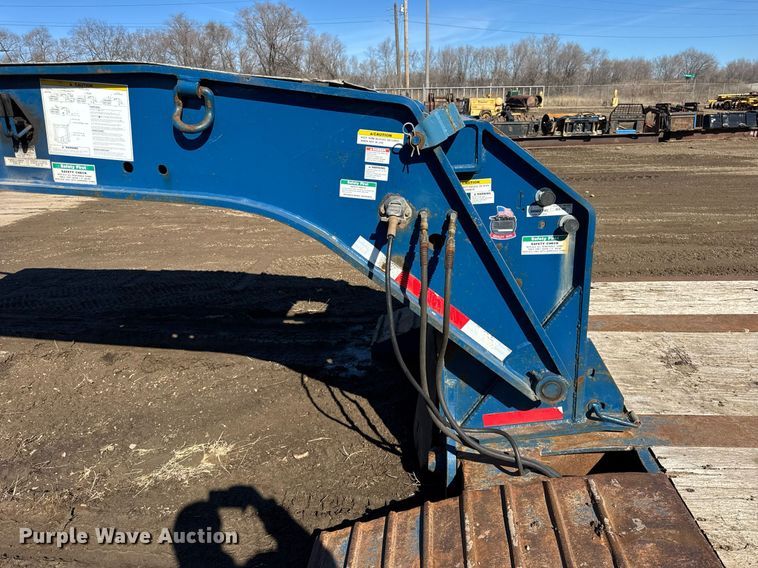 image for item DU3326 2003 Talbert T(4)DW-55-HPG-1-T1 lowboy equipment trailer