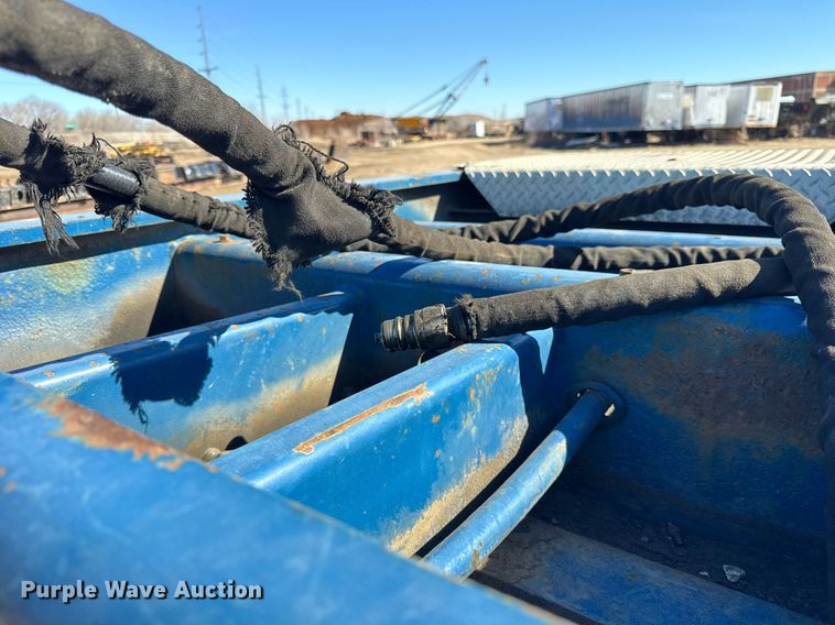 image for item DU3326 2003 Talbert T(4)DW-55-HPG-1-T1 lowboy equipment trailer