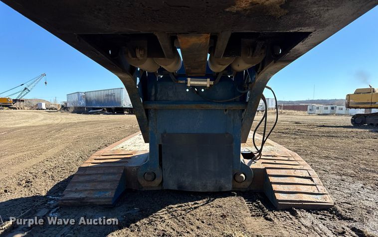 image for item DU3326 2003 Talbert T(4)DW-55-HPG-1-T1 lowboy equipment trailer