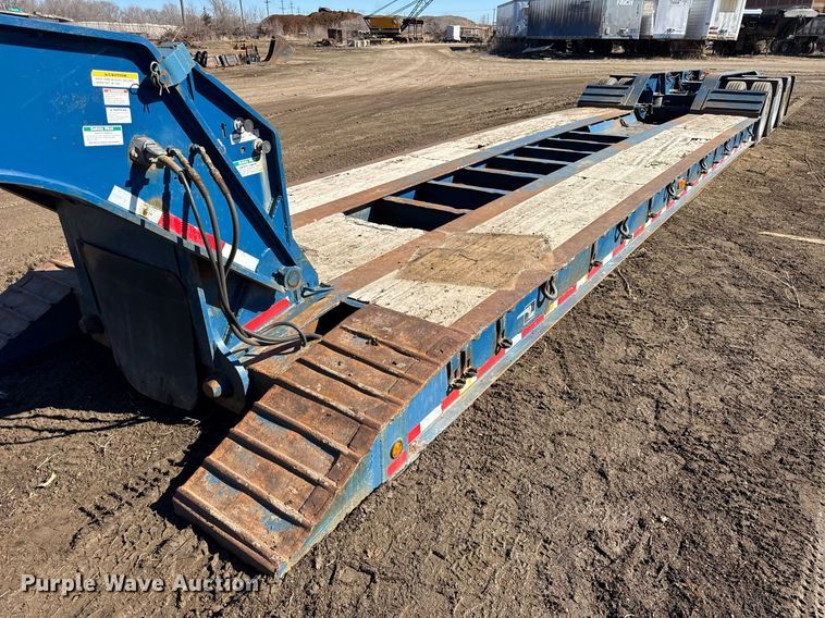 image for item DU3326 2003 Talbert T(4)DW-55-HPG-1-T1 lowboy equipment trailer