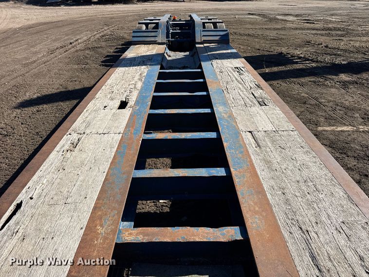 image for item DU3326 2003 Talbert T(4)DW-55-HPG-1-T1 lowboy equipment trailer