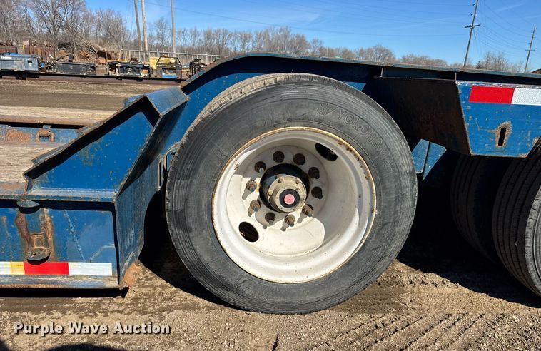 image for item DU3326 2003 Talbert T(4)DW-55-HPG-1-T1 lowboy equipment trailer