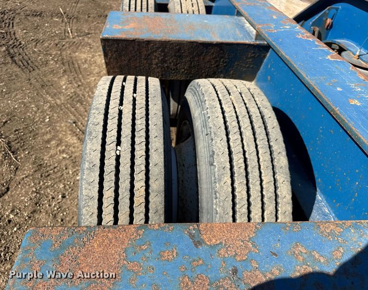 image for item DU3326 2003 Talbert T(4)DW-55-HPG-1-T1 lowboy equipment trailer