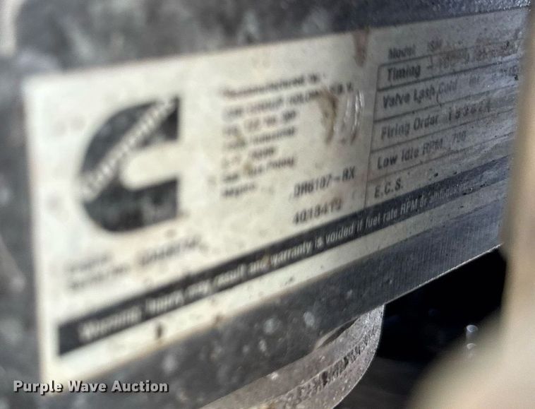 image for item DU3416 2005 International 7600 semi truck