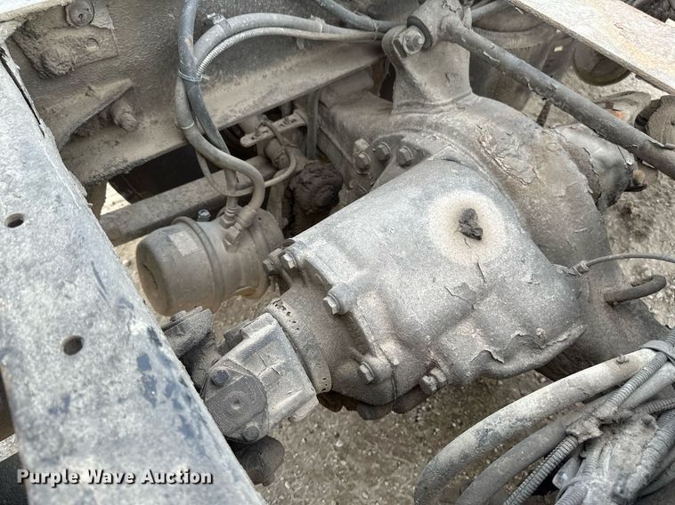 image for item DV0652 2011 Freightliner  Cascadia semi truck