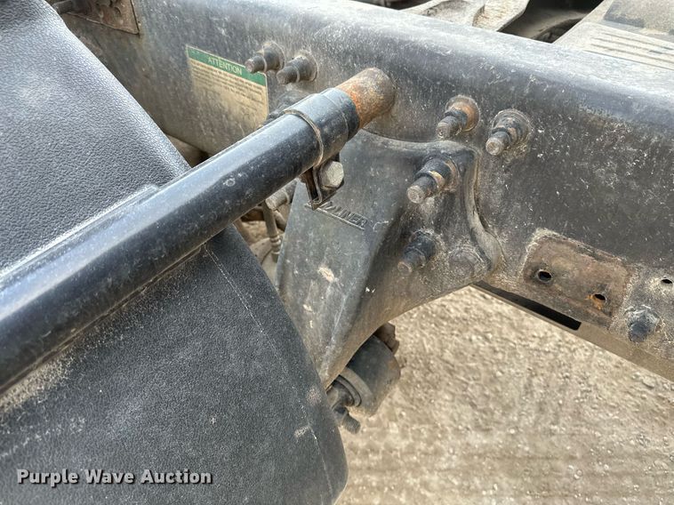 image for item DV0652 2011 Freightliner  Cascadia semi truck