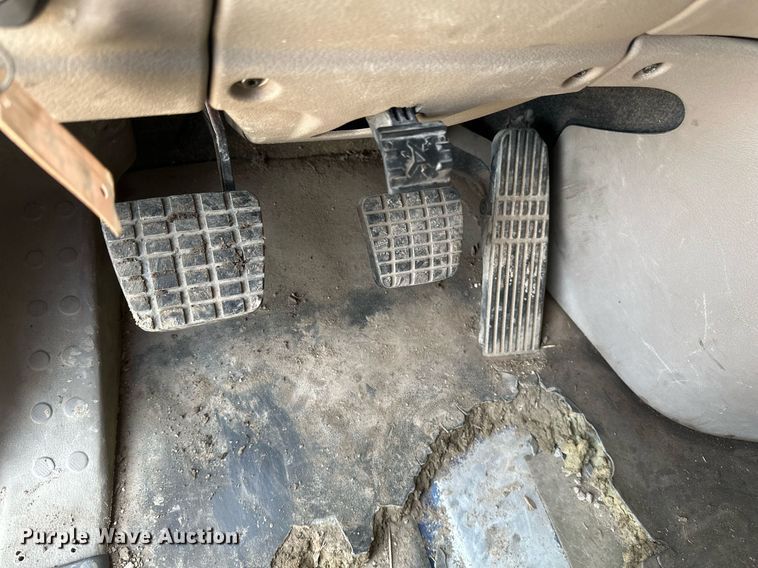 image for item DV0652 2011 Freightliner  Cascadia semi truck