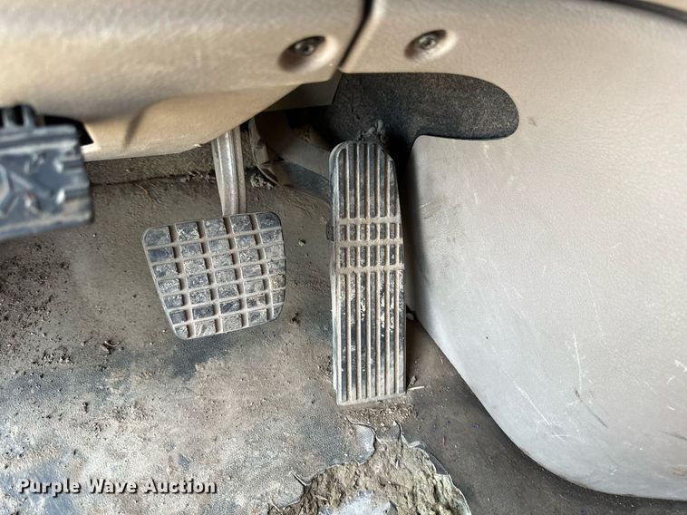 image for item DV0652 2011 Freightliner  Cascadia semi truck