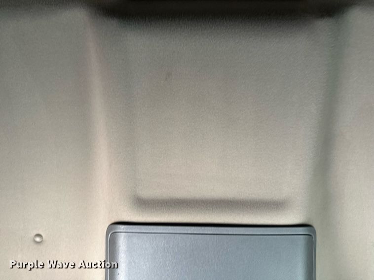 image for item DV0652 2011 Freightliner  Cascadia semi truck