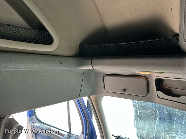 image for item DV0652 2011 Freightliner  Cascadia semi truck