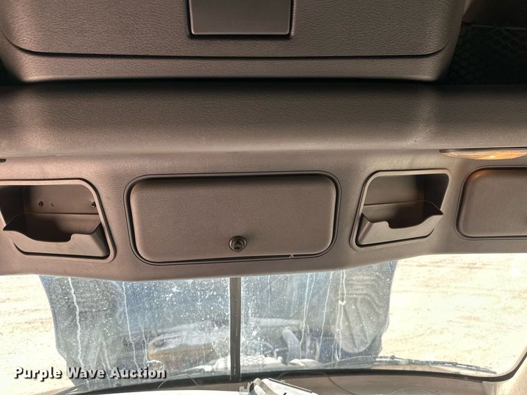 image for item DV0652 2011 Freightliner  Cascadia semi truck