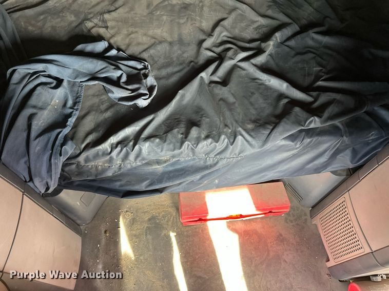 image for item DV0652 2011 Freightliner  Cascadia semi truck