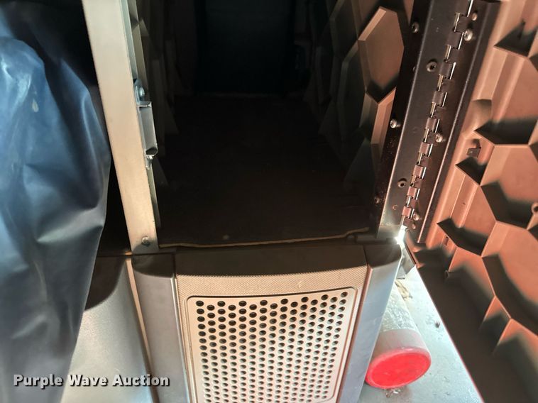 image for item DV0652 2011 Freightliner  Cascadia semi truck