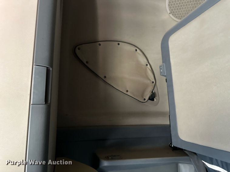 image for item DV0652 2011 Freightliner  Cascadia semi truck