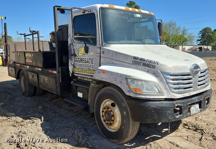 image for item DV1327 2008 Hino 268 flatbed truck