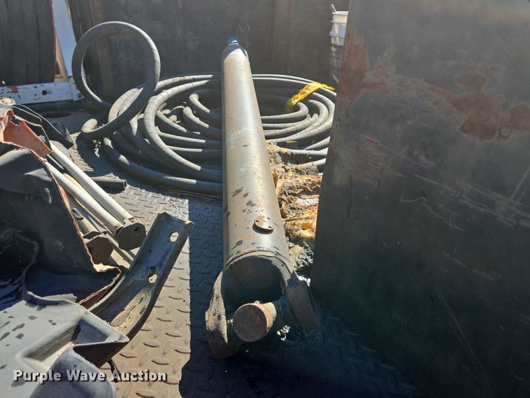 image for item DV1327 2008 Hino 268 flatbed truck