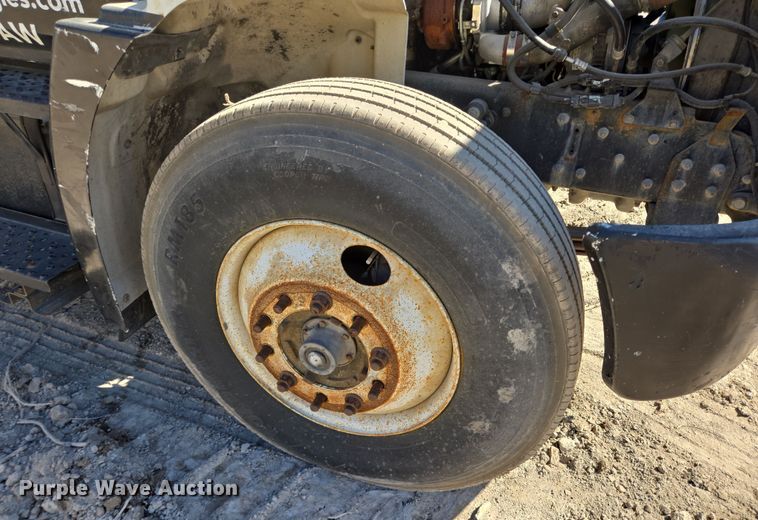 image for item DV1327 2008 Hino 268 flatbed truck