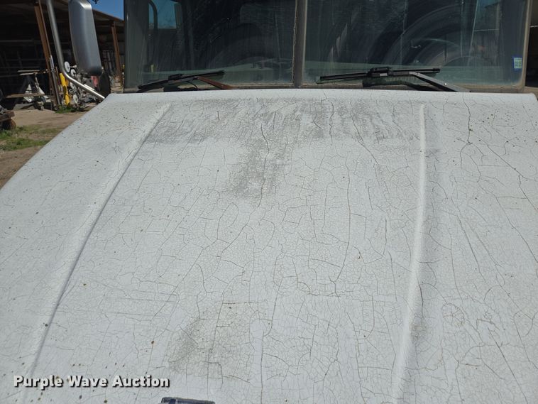 image for item DV1329 2006 Mack CNX613 rollback truck