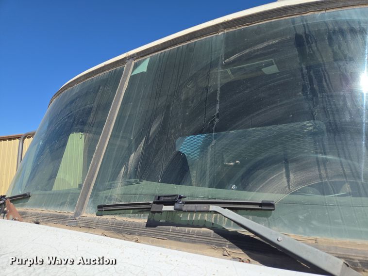 image for item DV1329 2006 Mack CNX613 rollback truck