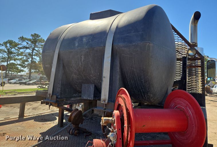 image for item DV1329 2006 Mack CNX613 rollback truck