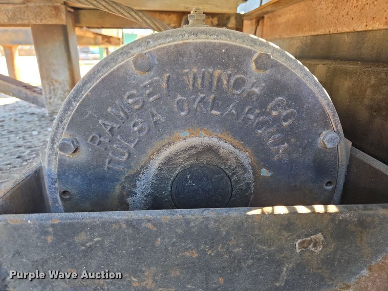 image for item DV1329 2006 Mack CNX613 rollback truck