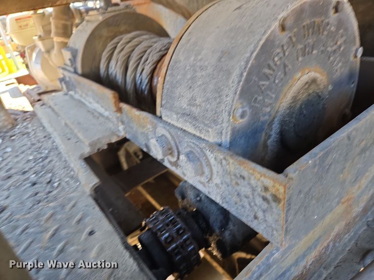 image for item DV1329 2006 Mack CNX613 rollback truck