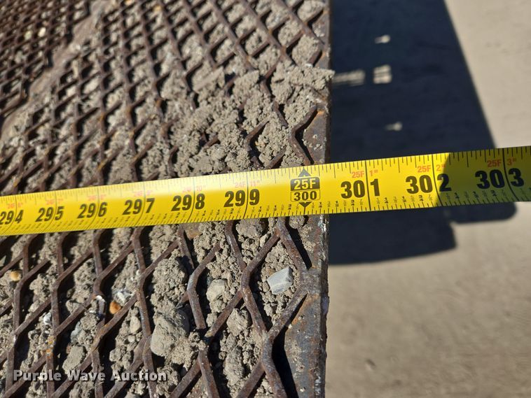 image for item DV1329 2006 Mack CNX613 rollback truck