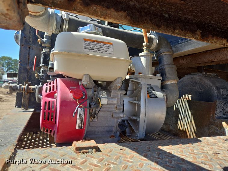 image for item DV1329 2006 Mack CNX613 rollback truck