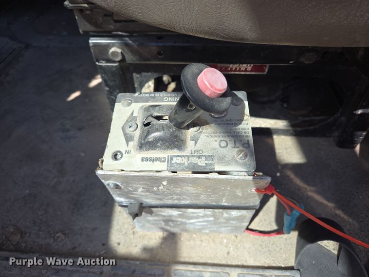 image for item DV1329 2006 Mack CNX613 rollback truck