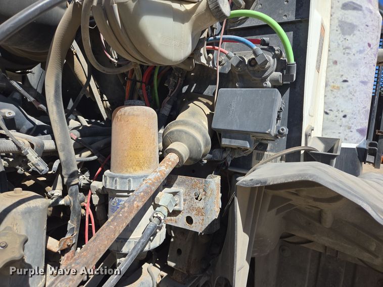 image for item DV1329 2006 Mack CNX613 rollback truck