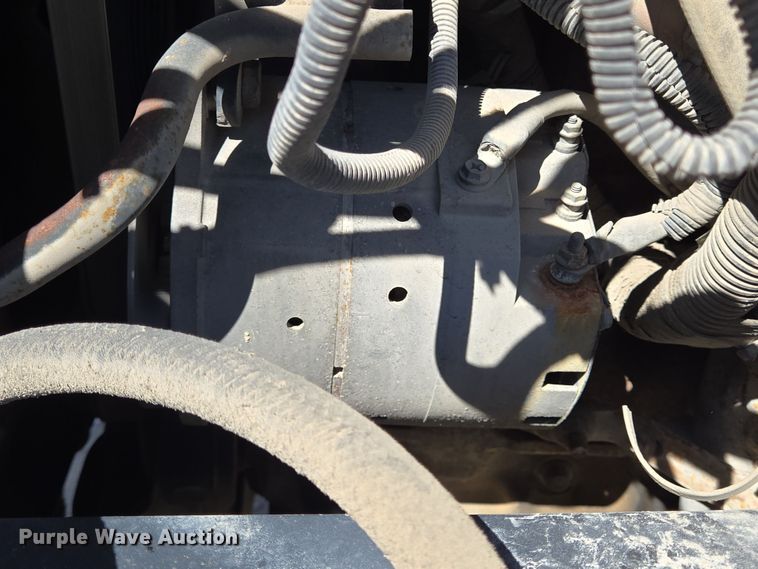 image for item DV1329 2006 Mack CNX613 rollback truck