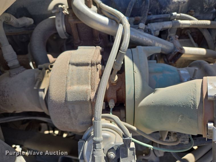 image for item DV1329 2006 Mack CNX613 rollback truck