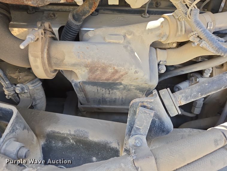 image for item DV1329 2006 Mack CNX613 rollback truck