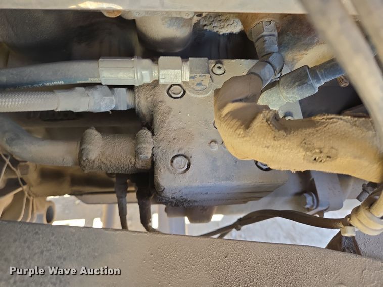 image for item DV1329 2006 Mack CNX613 rollback truck