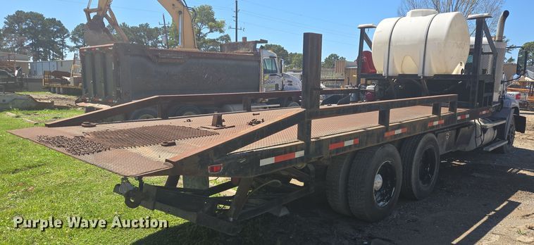 image for item DV1330 2004 Mack CX613 rollback truck