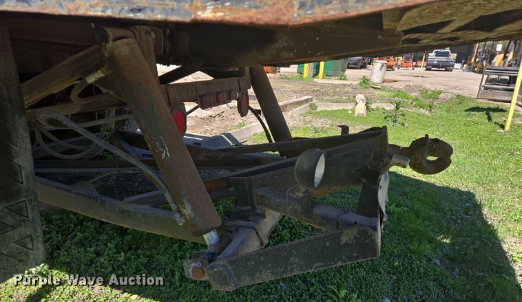 image for item DV1330 2004 Mack CX613 rollback truck