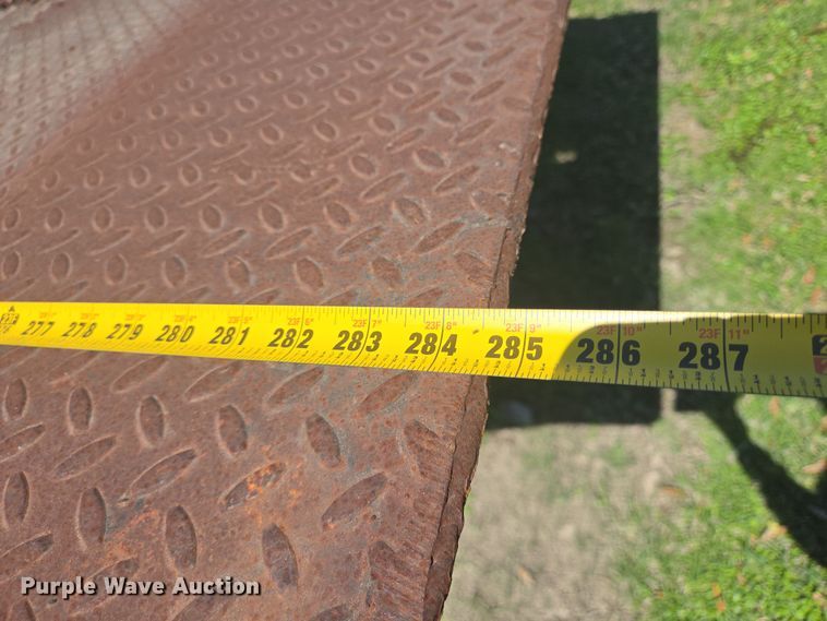 image for item DV1330 2004 Mack CX613 rollback truck