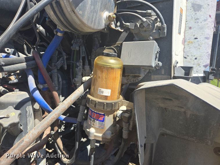 image for item DV1330 2004 Mack CX613 rollback truck