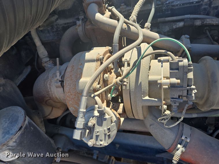 image for item DV1330 2004 Mack CX613 rollback truck