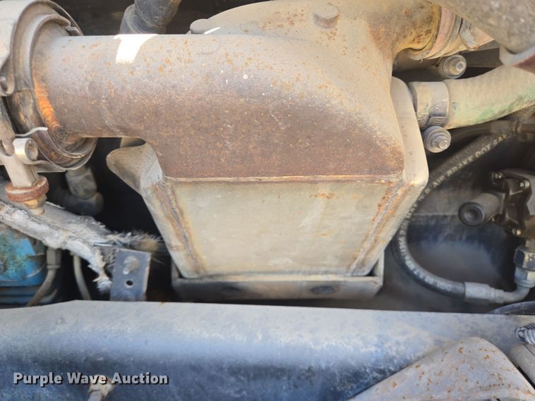 image for item DV1330 2004 Mack CX613 rollback truck