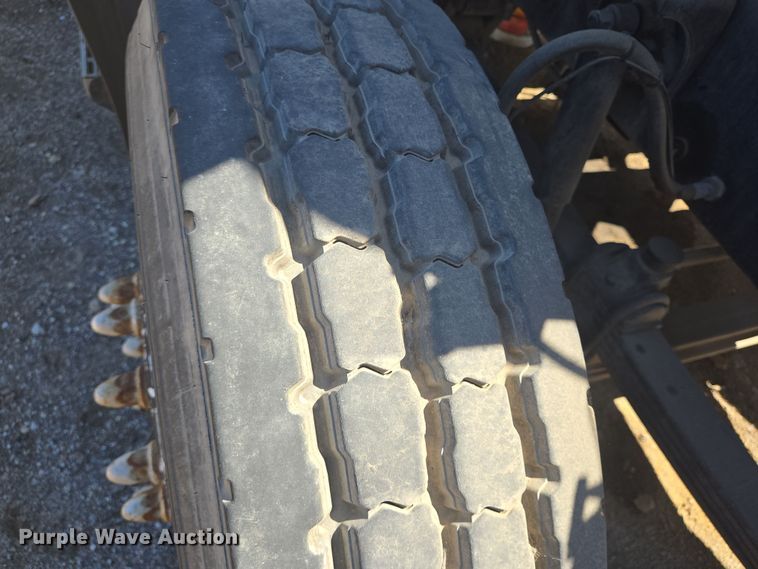 image for item DV1330 2004 Mack CX613 rollback truck