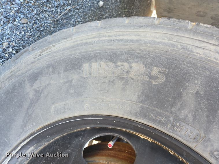 image for item DV1330 2004 Mack CX613 rollback truck