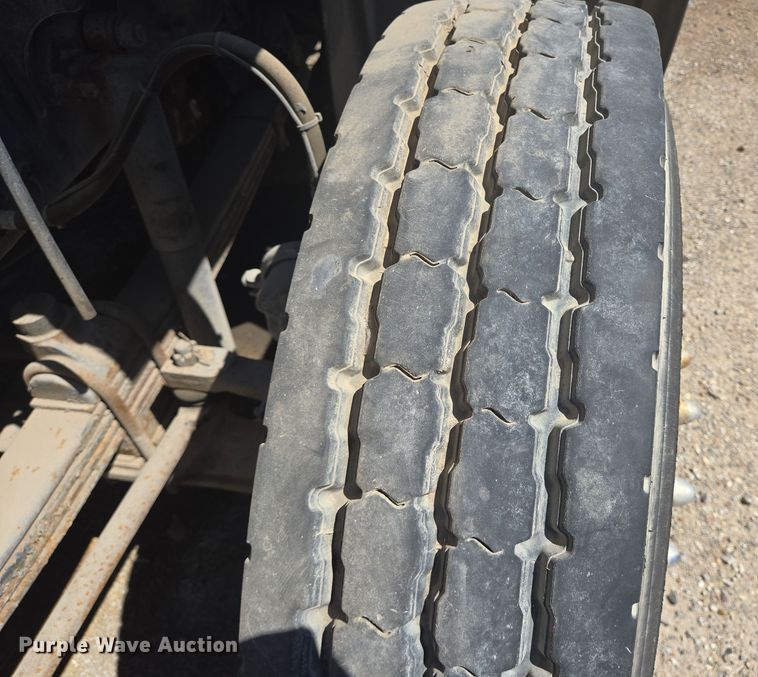 image for item DV1330 2004 Mack CX613 rollback truck